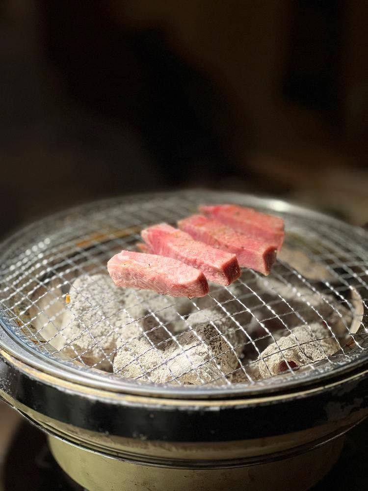 炭火焼肉 ひよりや