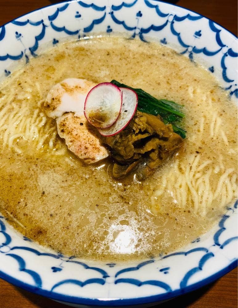 支那そば かでかる