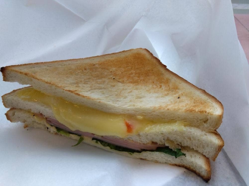 カフェ・ベローチェ 新橋四丁目店