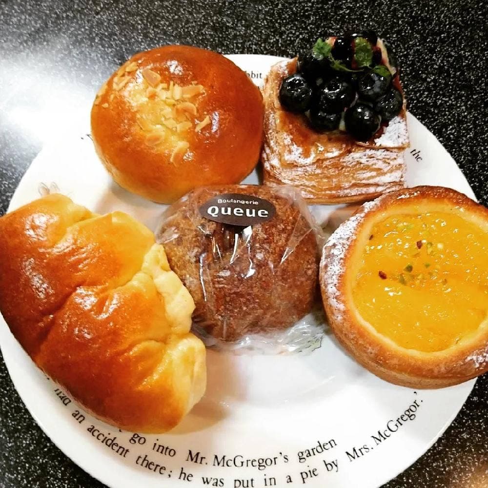 Boulangerie Queue