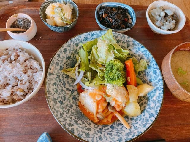 野菜とつぶつぶ アプサラカフェ 伊丹店 - サブ画像1