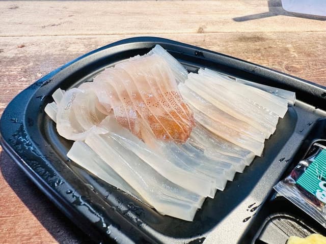 函館朝市 駅二市場 活いか釣り広場 - サブ画像2