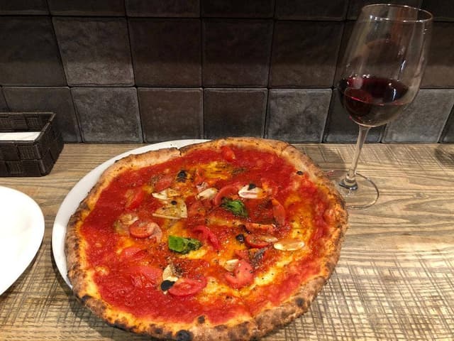 Pizzeria e Bar La Voce - サブ画像1