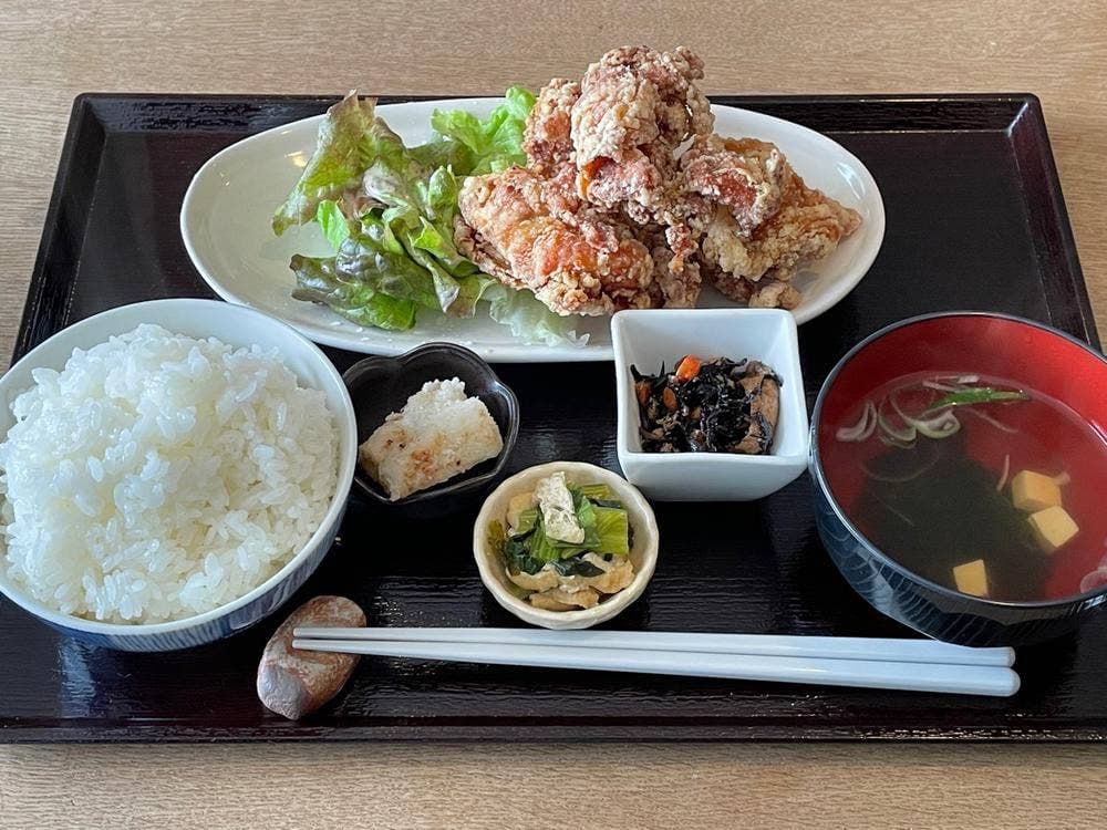 でんさく食堂