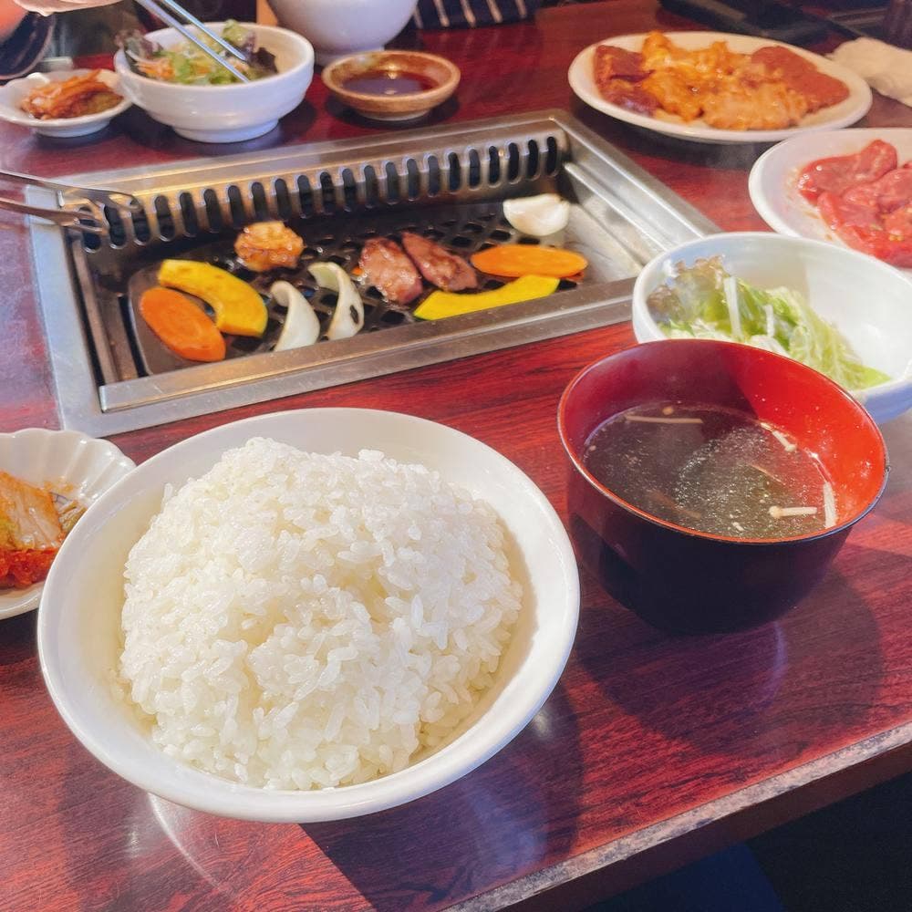 焼肉飯店 こぶた