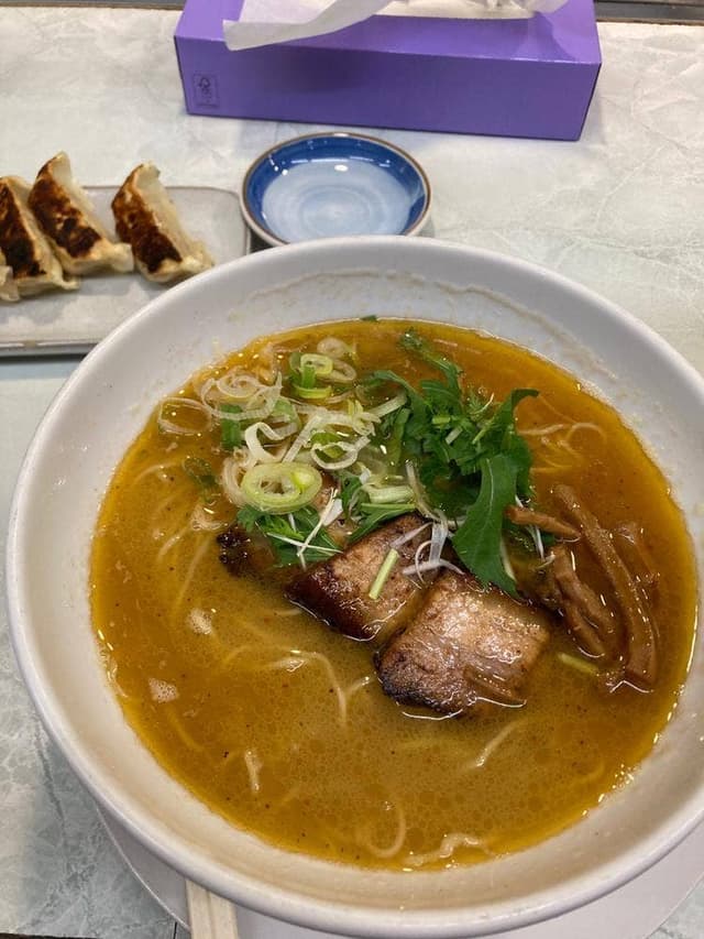 三ちゃんラーメン 三条本店 - サブ画像1