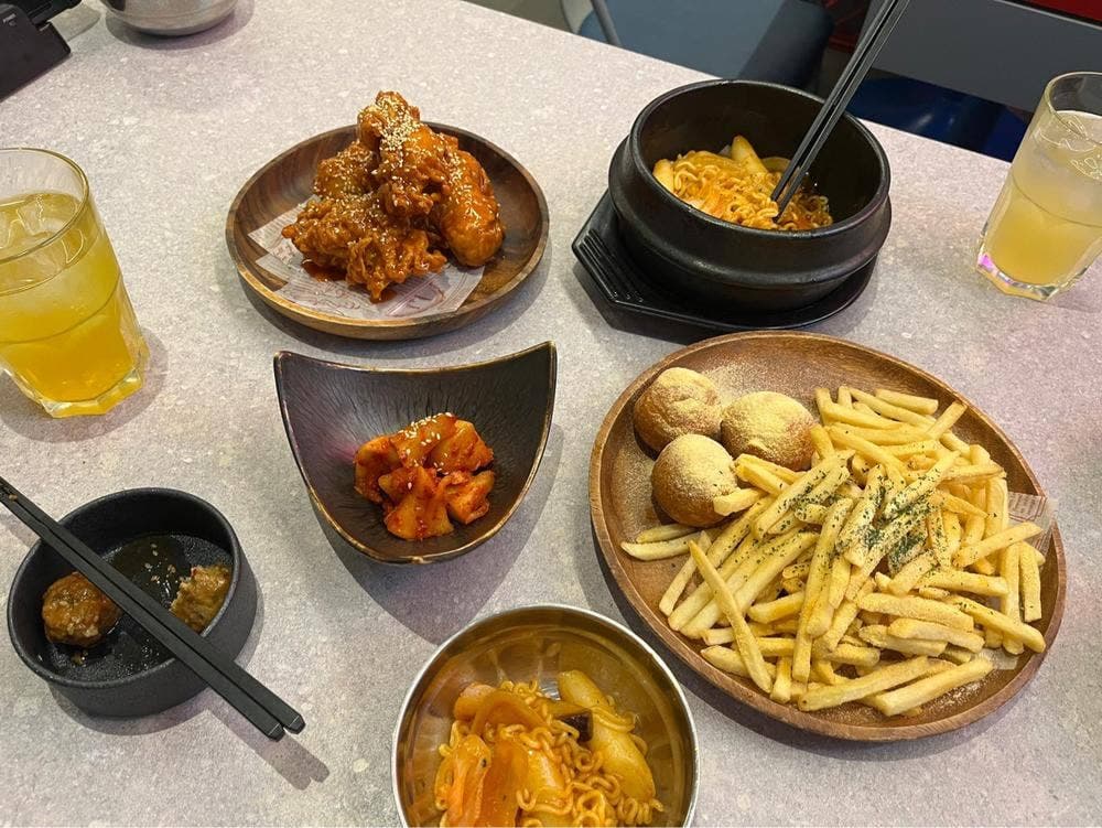 556SEOUL 川崎仲見世通り