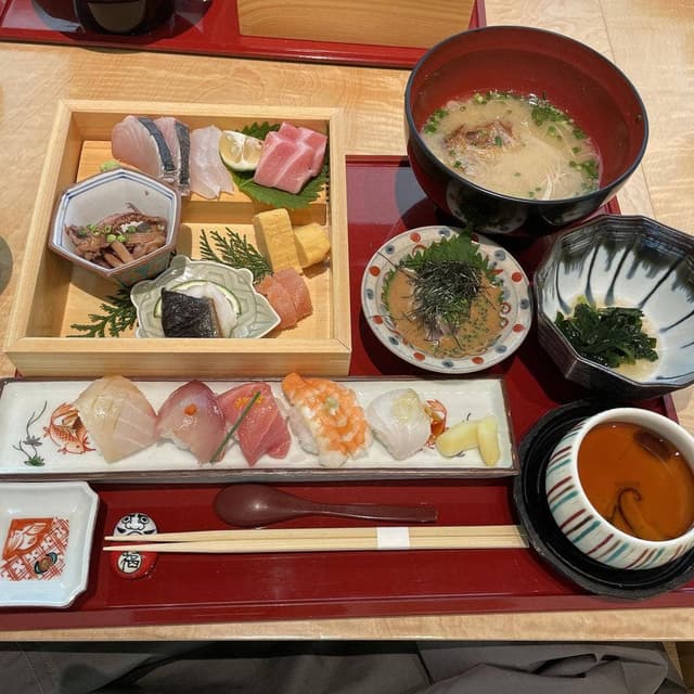 対馬のどぐろとイカ活き造り 博多 魚蔵 都ホテル店 - サブ画像1
