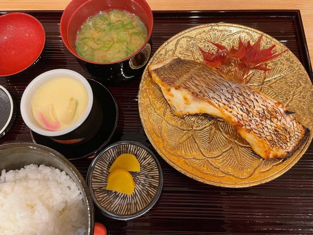 ぱーそなるきっちん ひろ