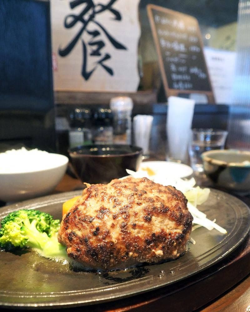 ステーキはうす 珍や 地行店
