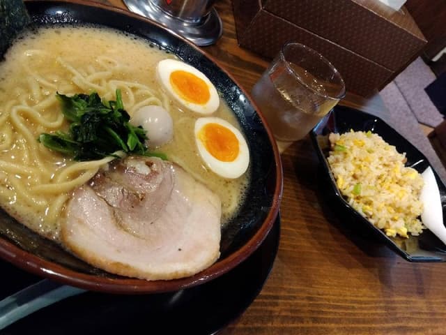 横浜家系ラーメン 一四家 宇部店 - サブ画像1