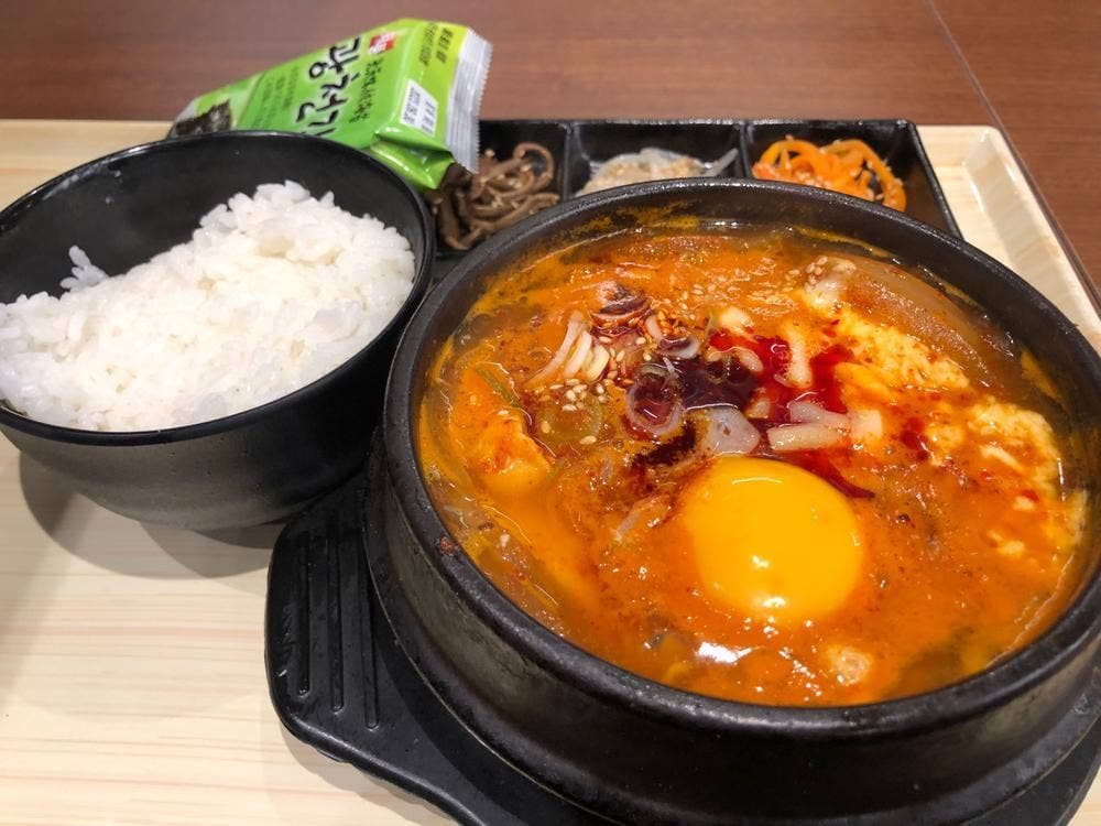 ウォンシャチキン プレミアム マルエイガレリア店