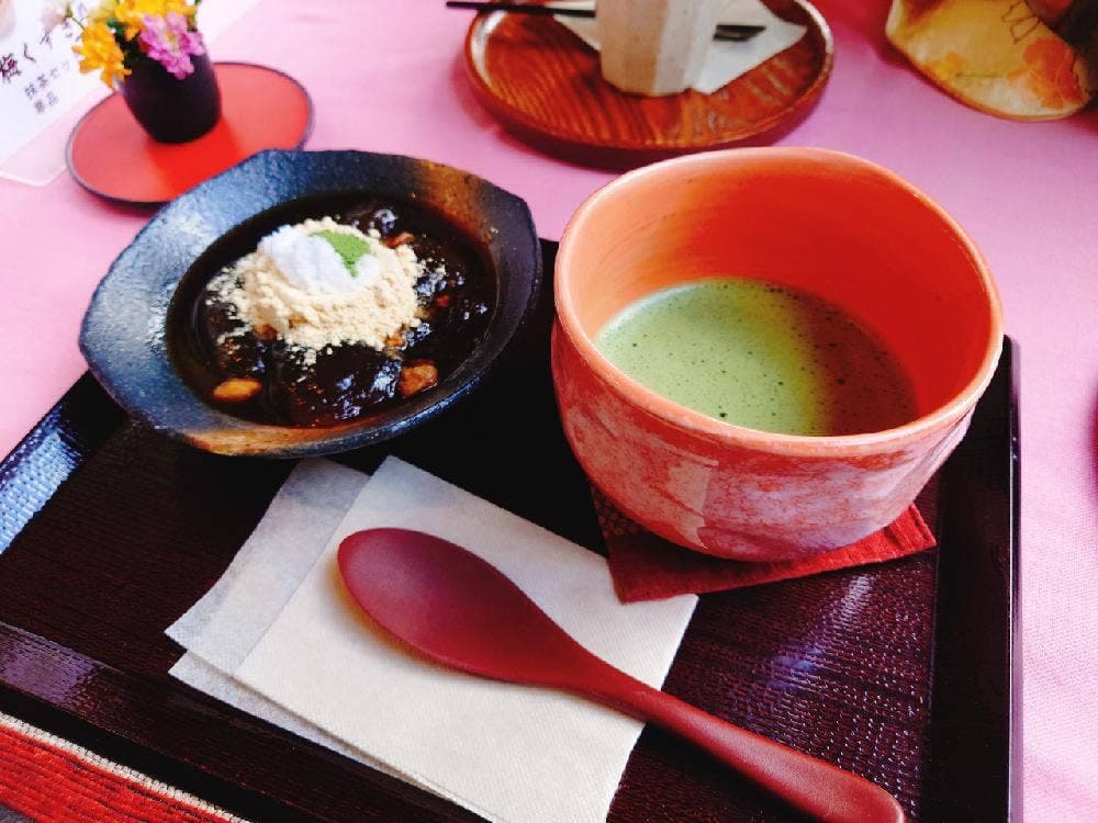 東大寺二月堂南茶所 龍美堂