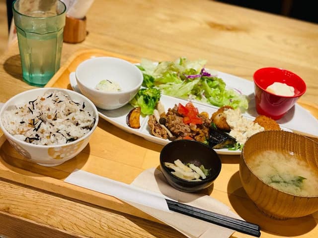 おぼんdeごはん 三宮オーパ2店 - サブ画像2