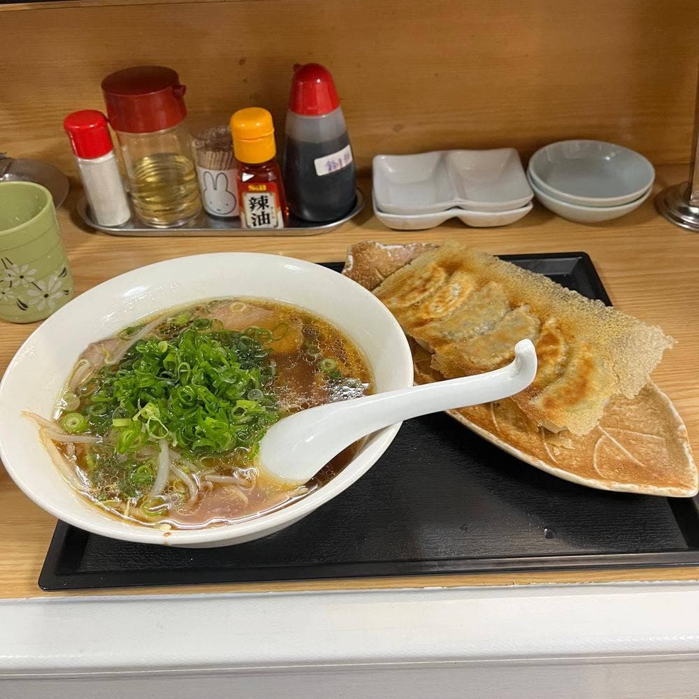 王子餃子専門店