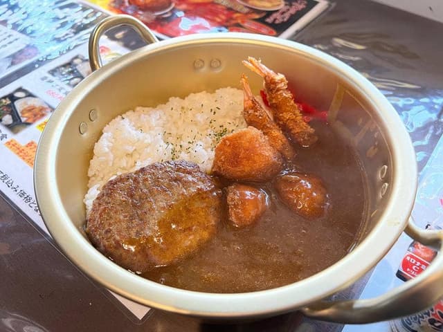カレーしか勝たん 光店 - サブ画像1
