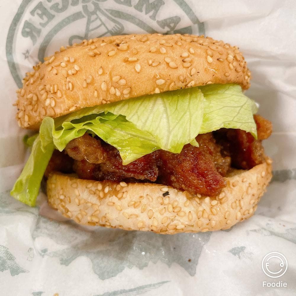 ラッキーピエロ昭和店