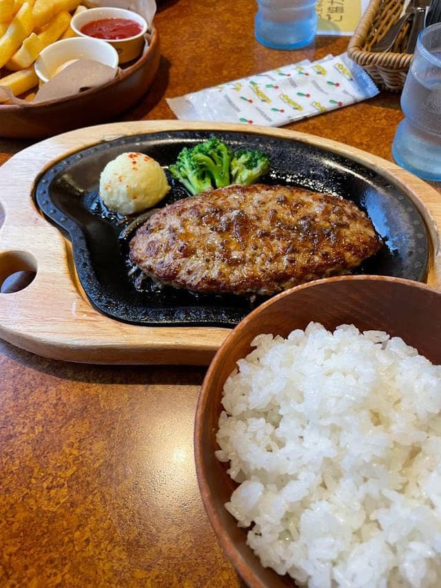びっくりドンキー 鎌ヶ谷店 - サブ画像2