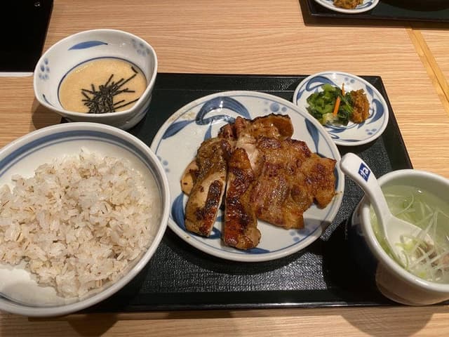 牛たんとろろ麦めし ねぎし サンロード店 - サブ画像1