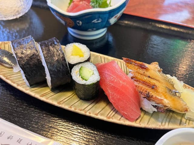 料理 すし 仕出し たつみや - サブ画像1