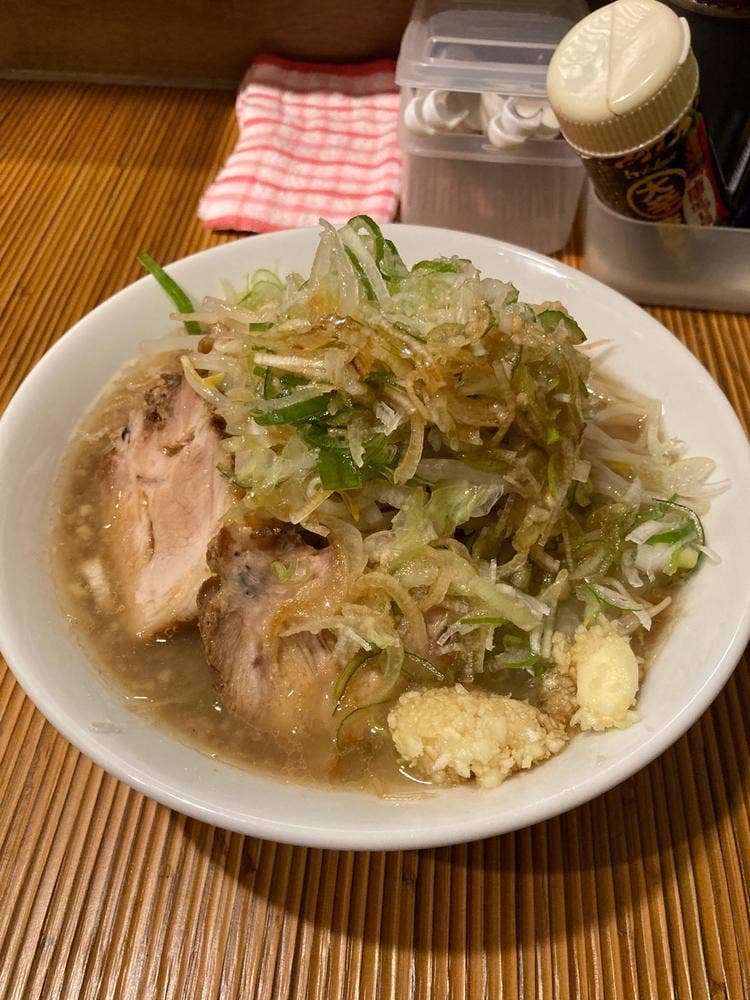 肉とニンニクと太麺が好き! ラーメンミゾグチ