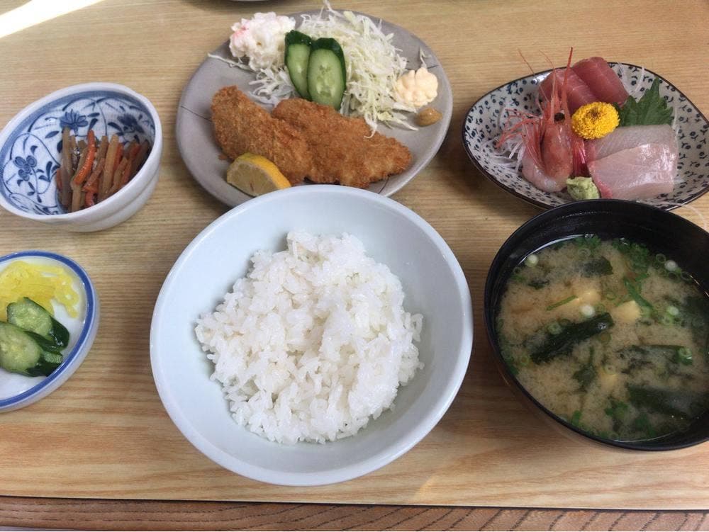 うおなお亭