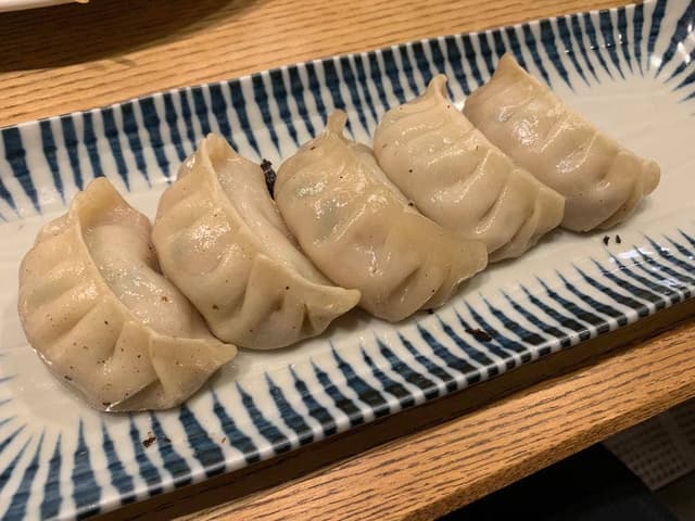 餃子と唐揚げの酒場。しんちゃん アメ村店 - サブ画像3
