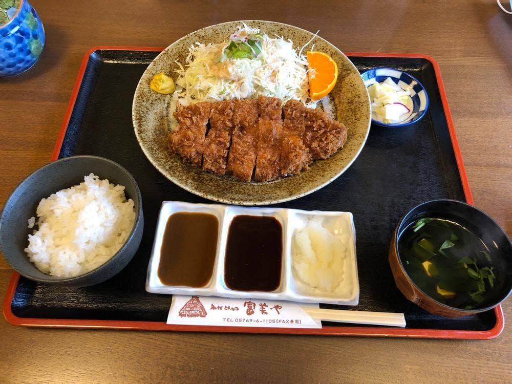 名代とんかつ富美や