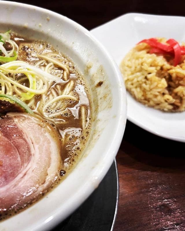 ラーメン 猪や - サブ画像1