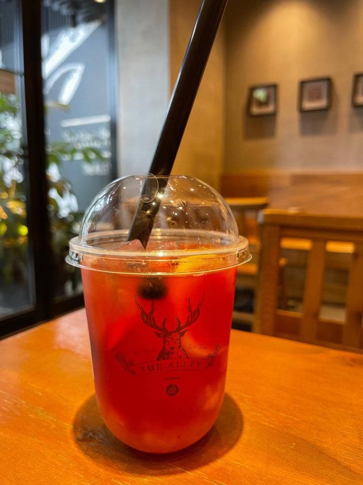 THE ALLEY 梅田エスト店