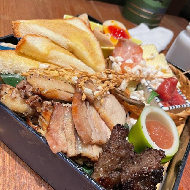 煙 燻製バル トリベーネ 裏なんば本店 - サブ画像2