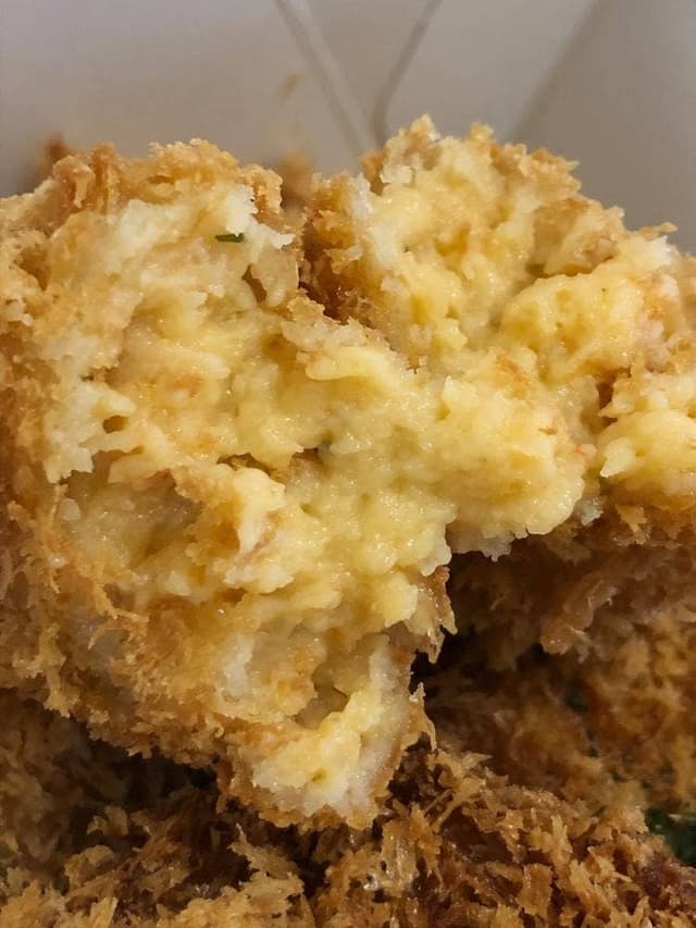 神戸コロッケ 松屋浅草店 - サブ画像1