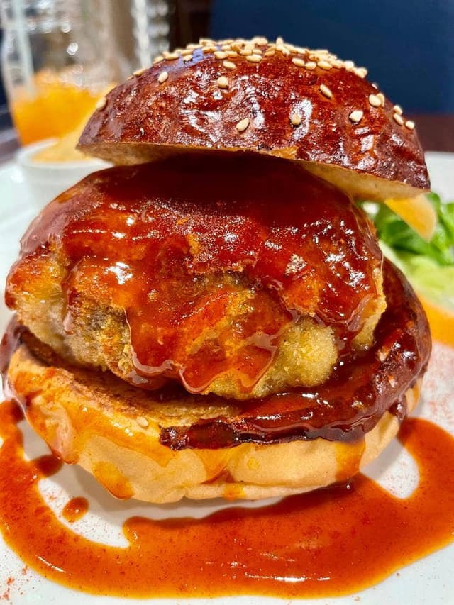 LUXE BURGERS - サブ画像1