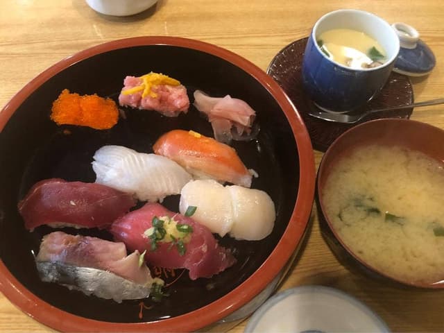 丸八鮨 - サブ画像1