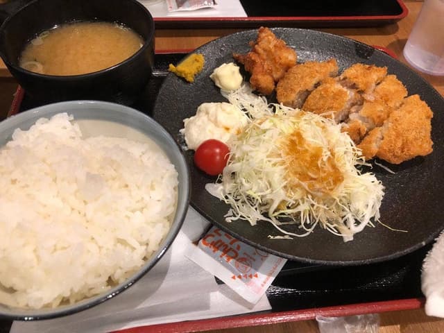 串かつ でんがな 大阪駅前第3ビル店 - サブ画像1