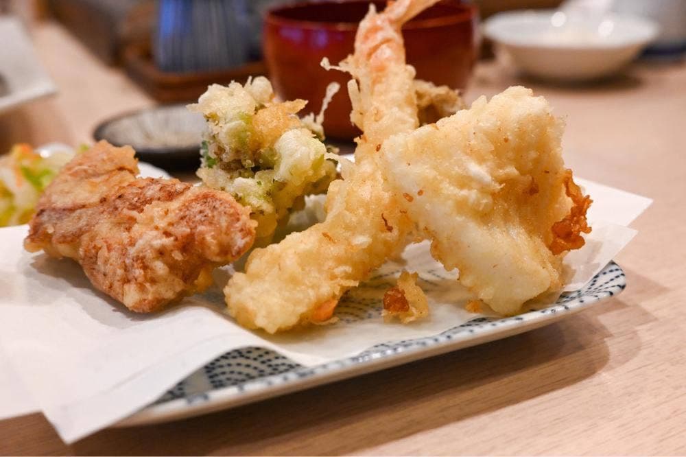 マグロと天ぷら 定食 銀八