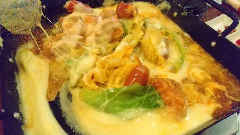 チーズとお肉の個室バル くれいじーグリル 福岡天神店