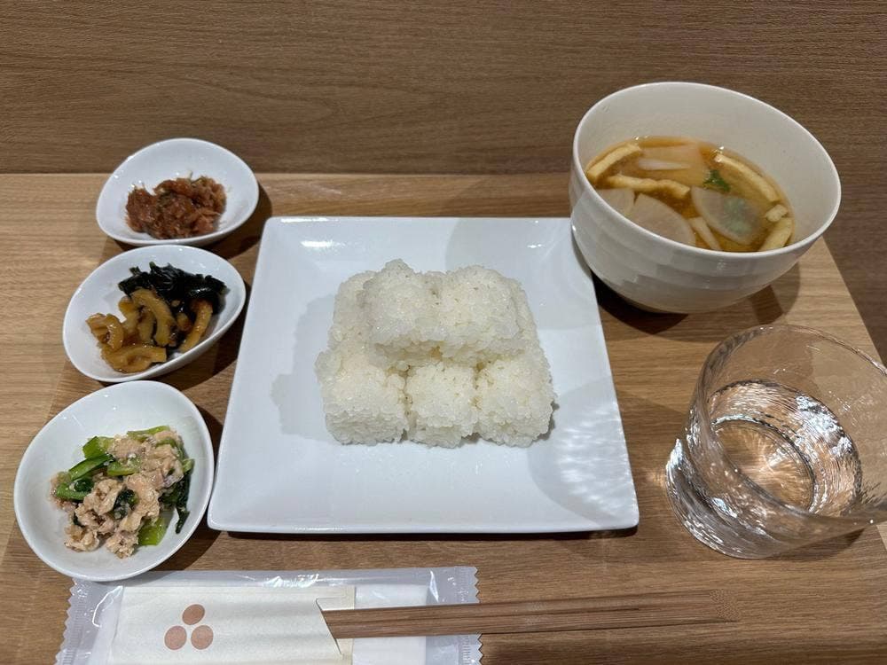 羽釜おむすび 白々