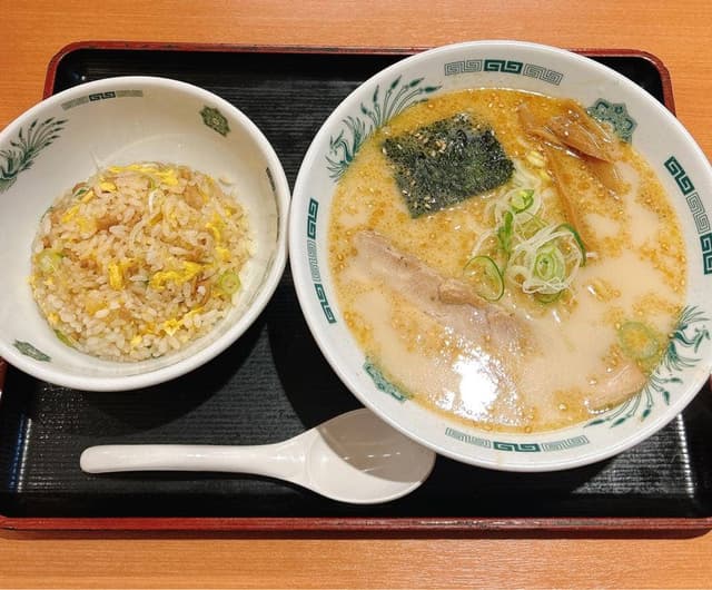 日高屋 池袋東口店 - サブ画像1