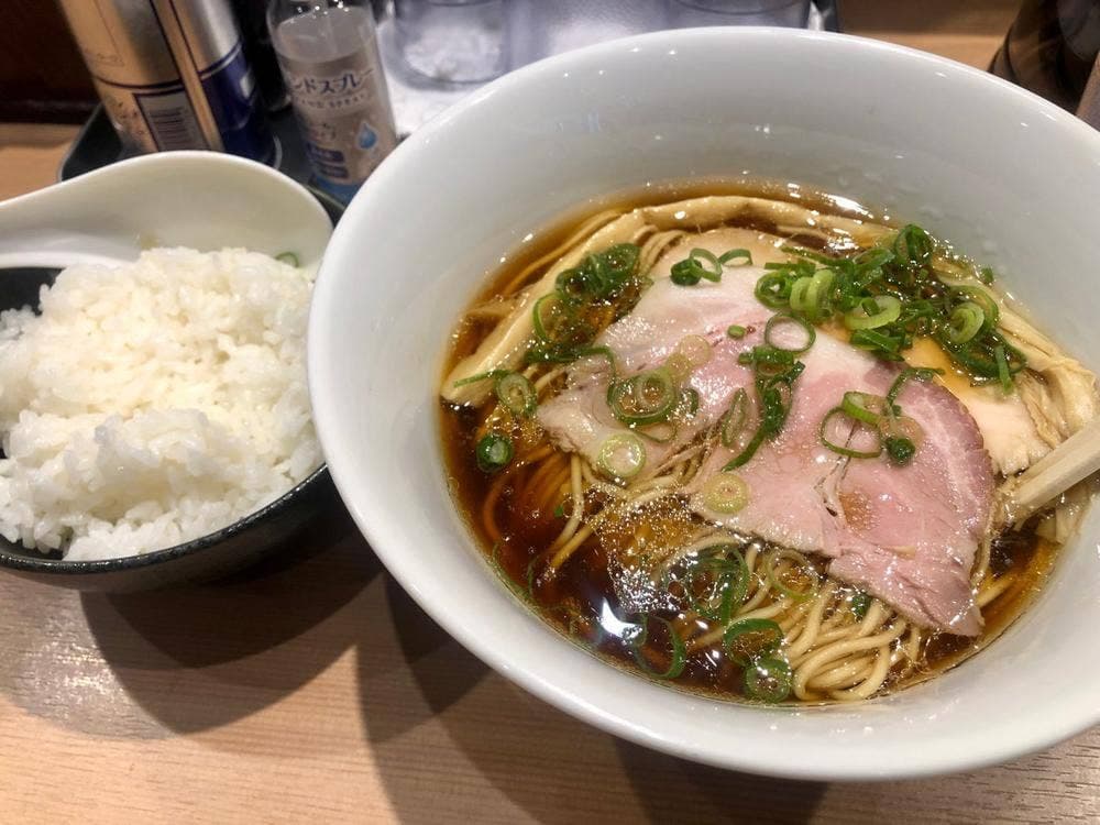 らぁ麺まる鈴 本厚木店