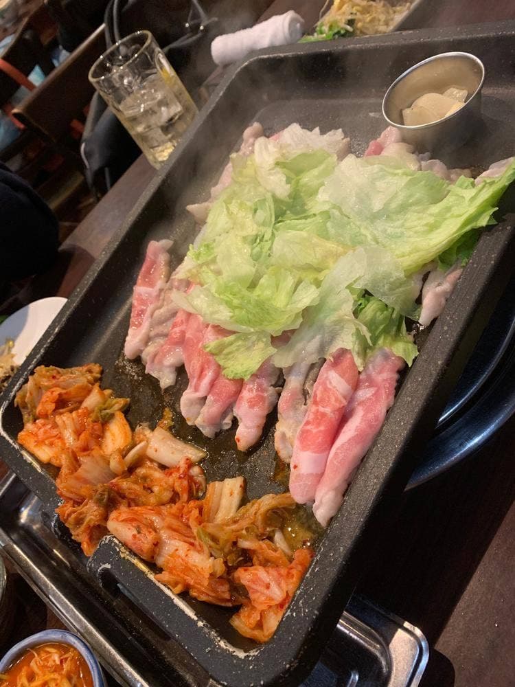 とん豚テジ 新宿店