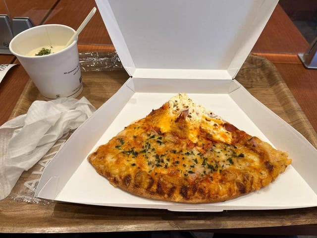 ピザーラエクスプレス 富士急ハイランド店 - サブ画像2