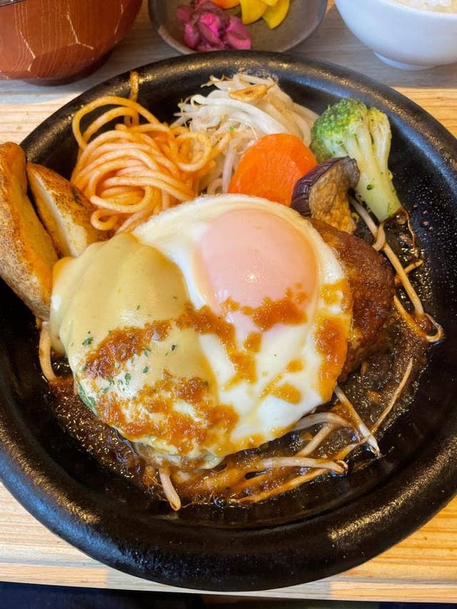 肉定食処 ぎんごんちゃん。食堂 - サブ画像1