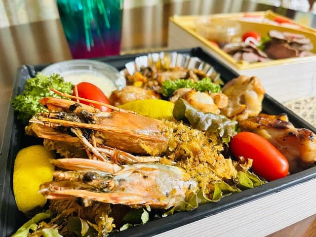 神様の宝石でできた料理店 - サブ画像3
