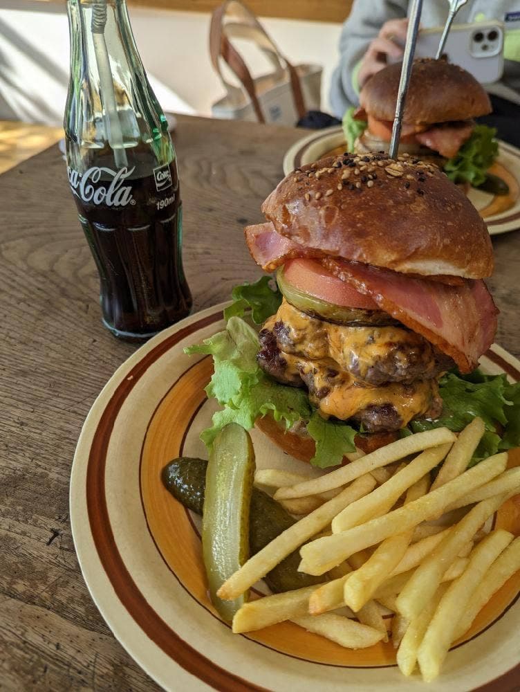 Cafe PetitBonheur