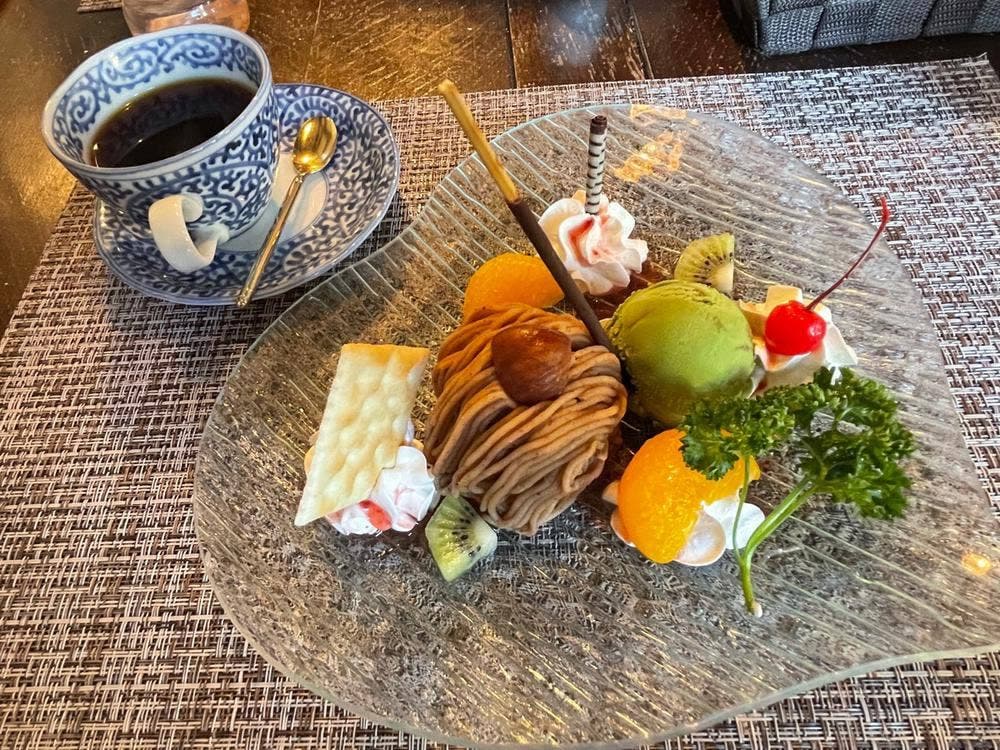 カフェテラスロブロイ