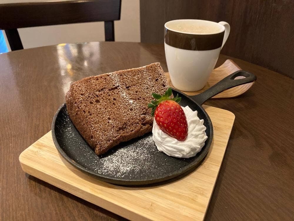 Cafe Chiffon Cake Lab