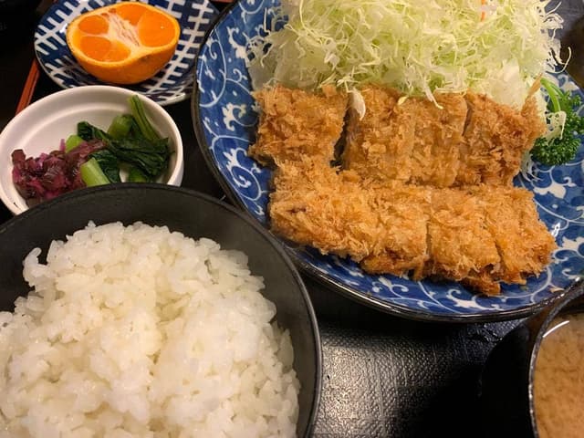 かつ半 - サブ画像3