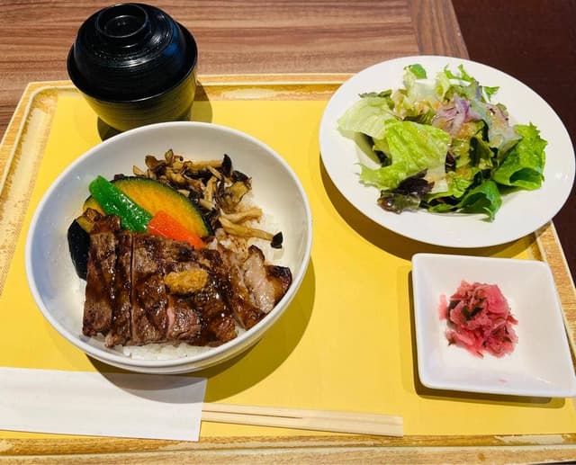 Royal Host 横浜駅前店 - サブ画像3