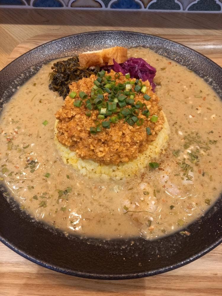 バルと、デリと、スパイスカレー アシタモイイヒ